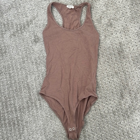 Hearts & hips taupe bodysuit - Picture 1 of 5